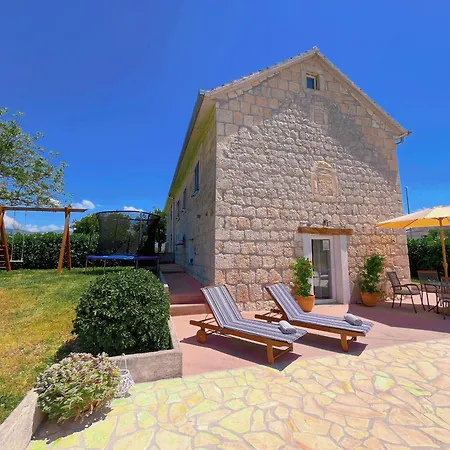 Βίλα Kamena With Private Pool *