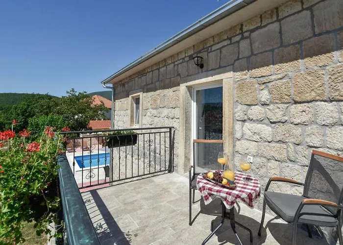 Villa Kamena With Private Pool *