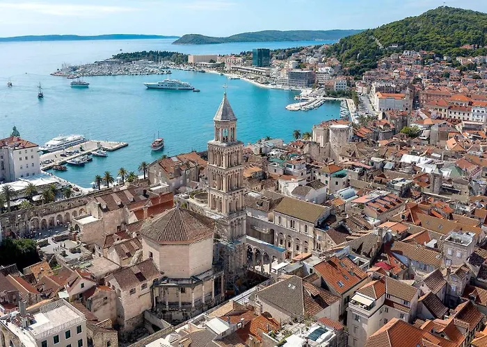 Kamena With Private Pool *